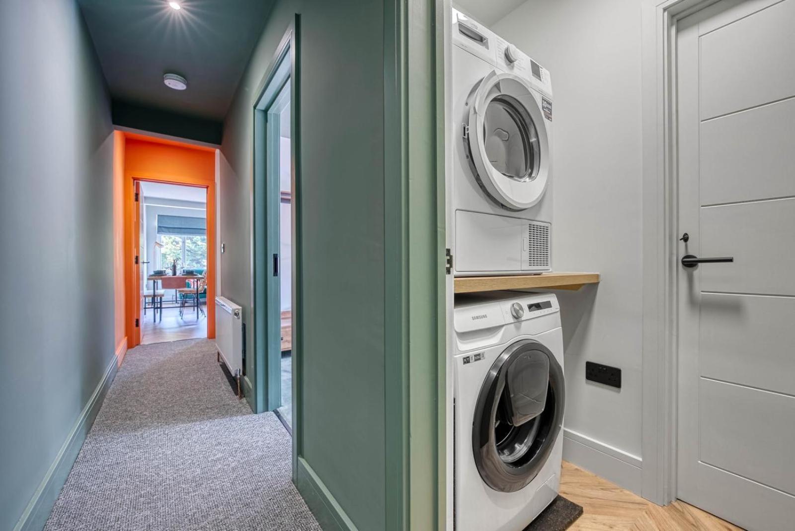 Apartment First Floor - Stylish 3 Bedroom *