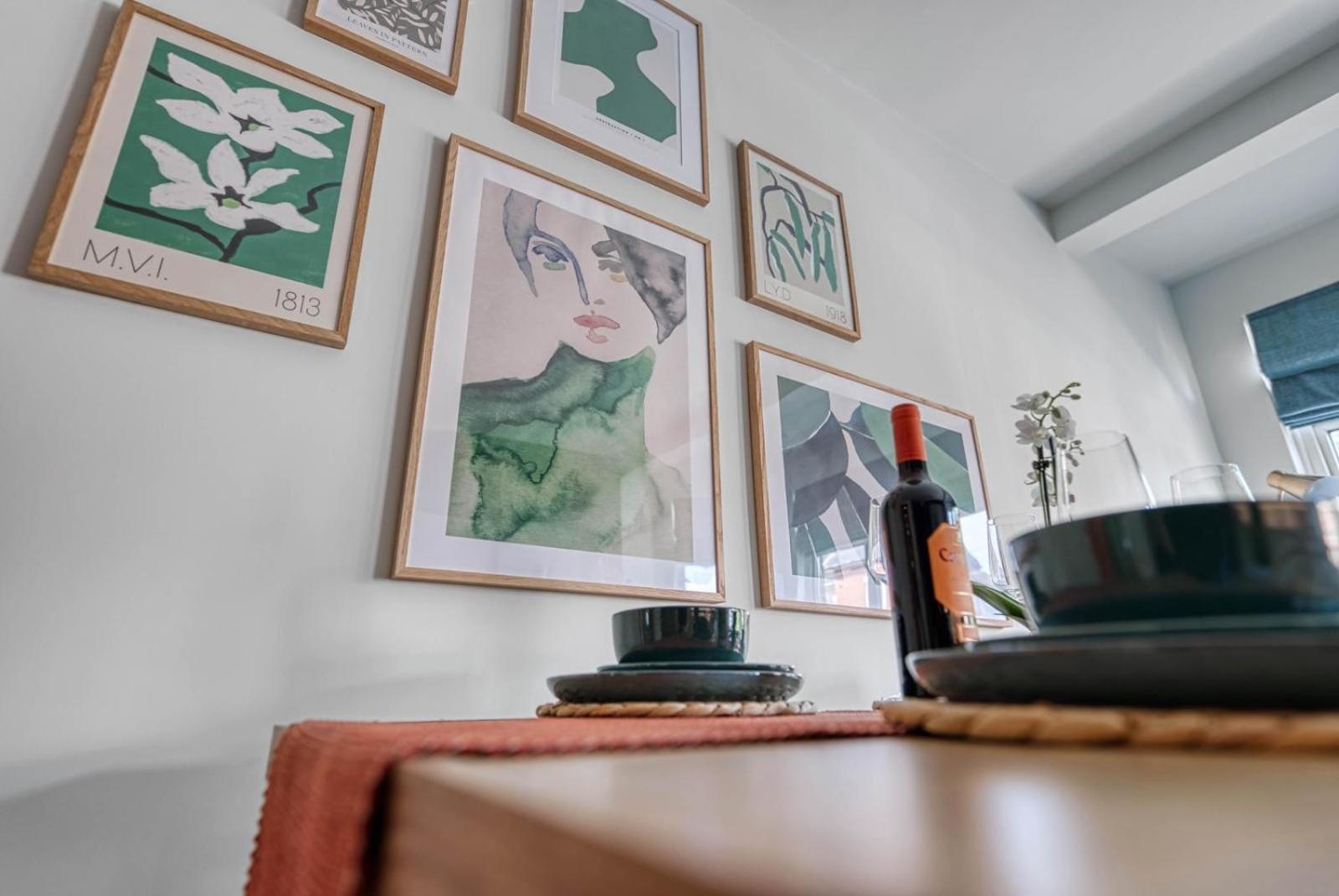 Apartment First Floor - Stylish 3 Bedroom