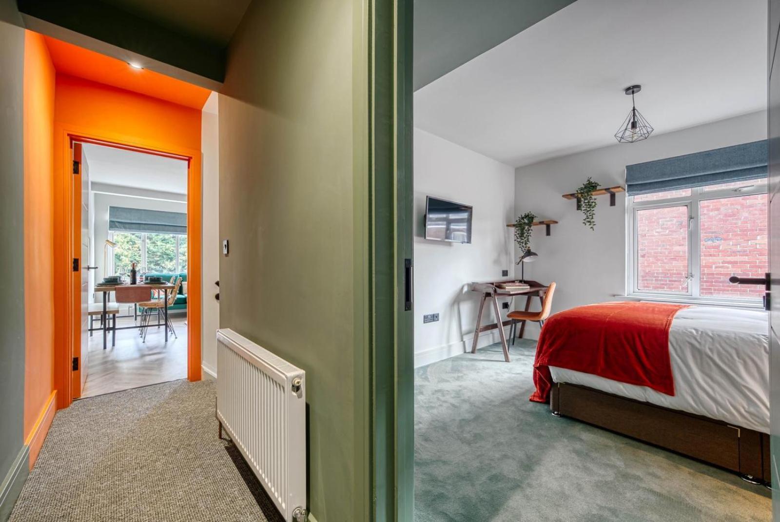Apartment First Floor - Stylish 3 Bedroom *